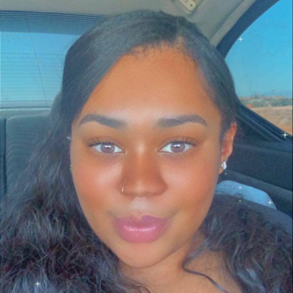 Meet your Posher, Lexi